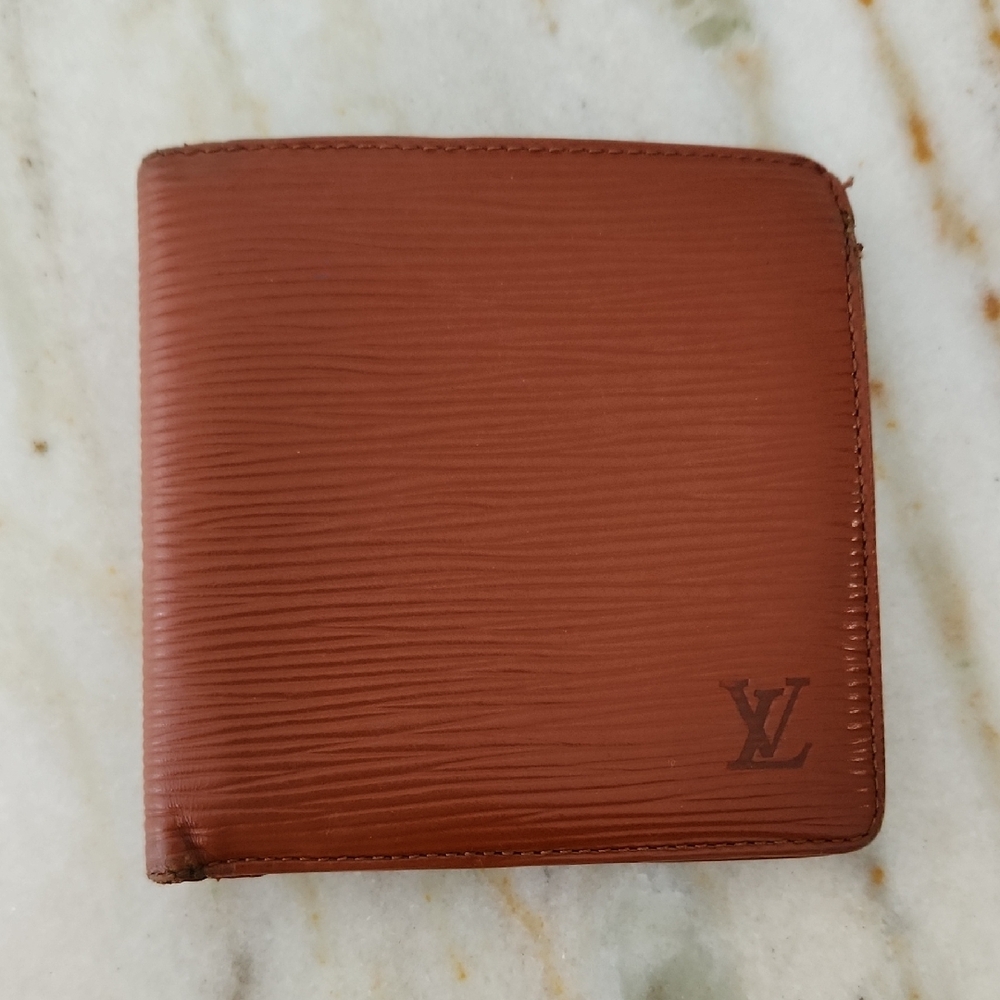 Louis Vuitton Brown Epi Leather Card Holder
